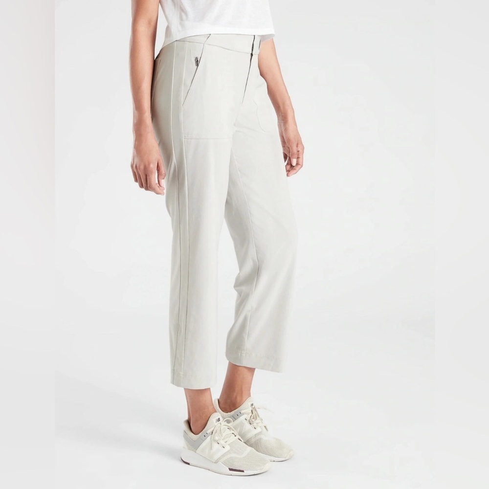 Athleta Tribeca Crop Pants Size 12 Light Gray Utility Travel Stretch Ankle